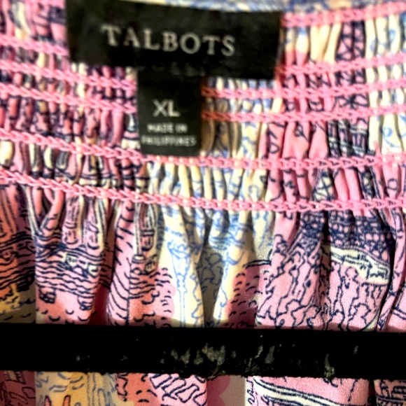 Talbots ladies blouse,size XL,beautiful gathering at the neck and sleeves - Picture 2 of 3